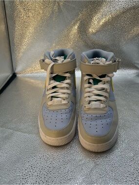 Nike Air Force 1 Mid